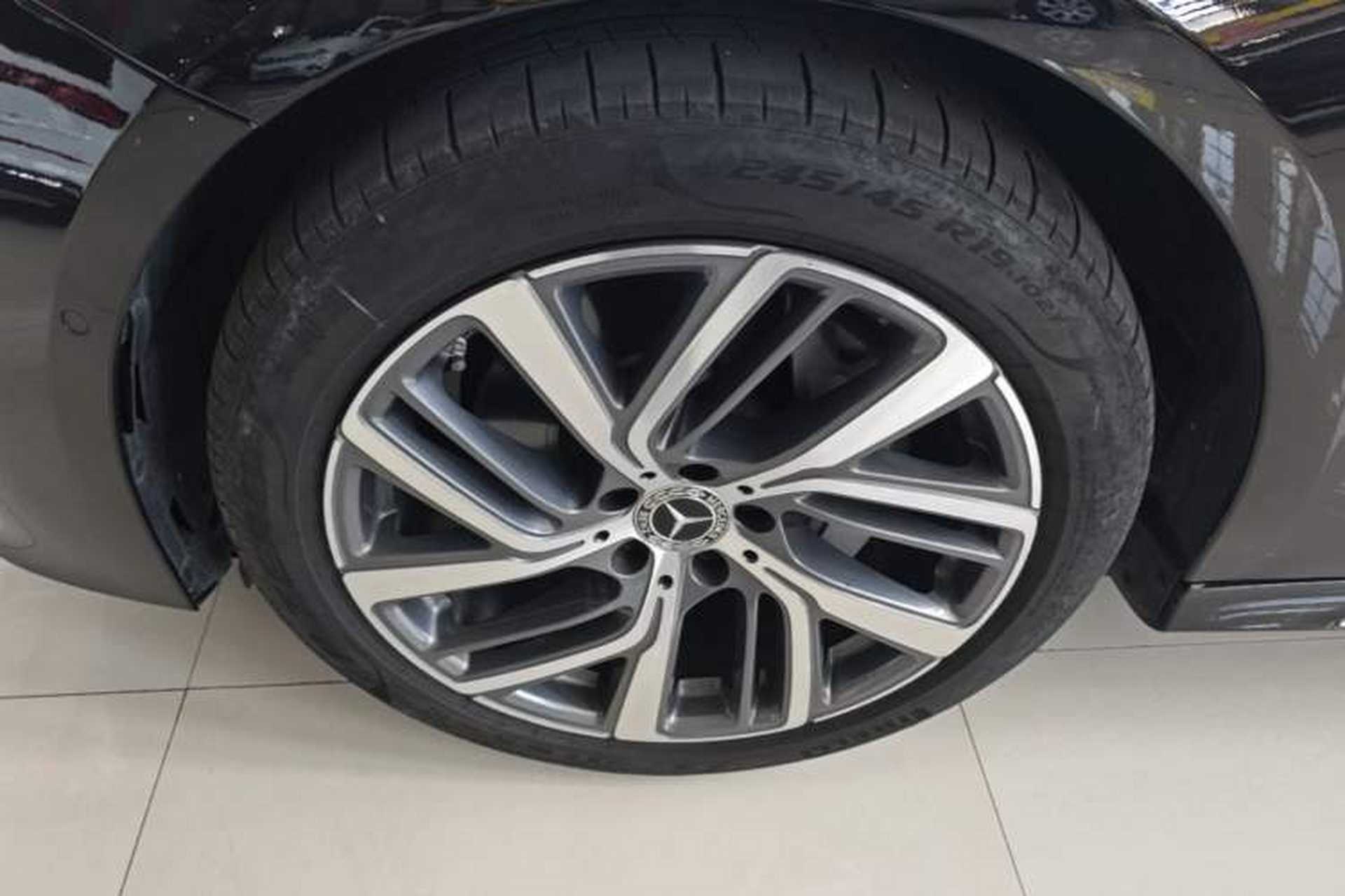Used Mercedes-Benz E-Class 2024 E 300 L Stylish Model Left Front Wheel Hub