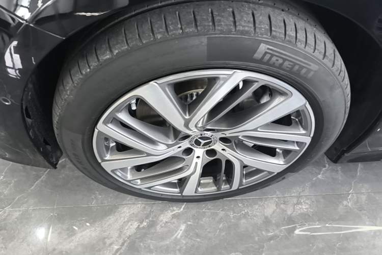 Used Mercedes-Benz E-Class 2024 Refresh E 300 L Stylish Edition Left Front Wheel Hub