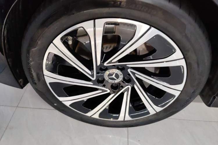 Used Mercedes-Benz E-Class 2024 Facelift E 300 L Luxury Edition Left Front Wheel Hub