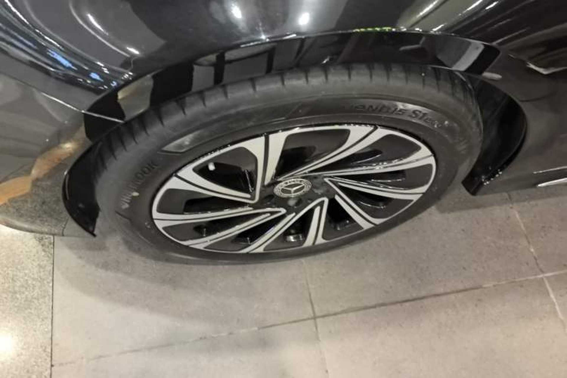 Used Mercedes-Benz E-Class 2024 E 300 L Luxury Model Left Front Wheel Hub