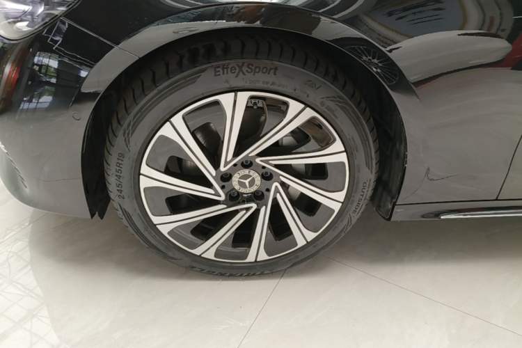 Used Mercedes-Benz E-Class 2024 E 300 L Luxury Model Left Front Wheel Hub