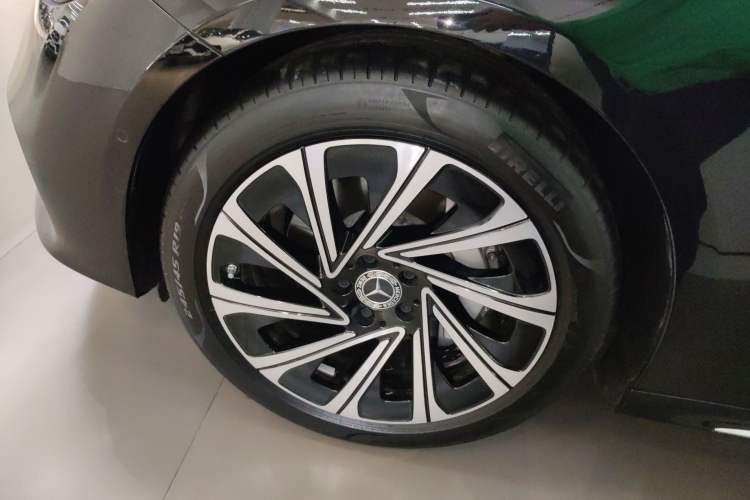 Used Mercedes-Benz E-Class 2024 Facelift E 300 L Luxury Edition Left Front Wheel Hub