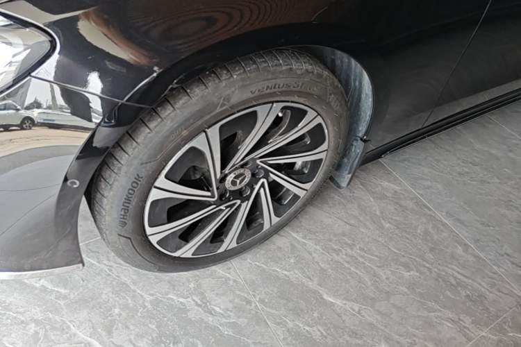 Used Mercedes-Benz E-Class 2024 E 300 L Luxury Model Left Front Wheel Hub