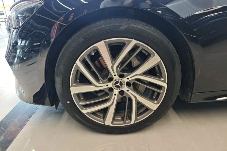 Used Mercedes-Benz E-Class 2024 Refresh E 300 L Stylish Edition Left Front Wheel Hub