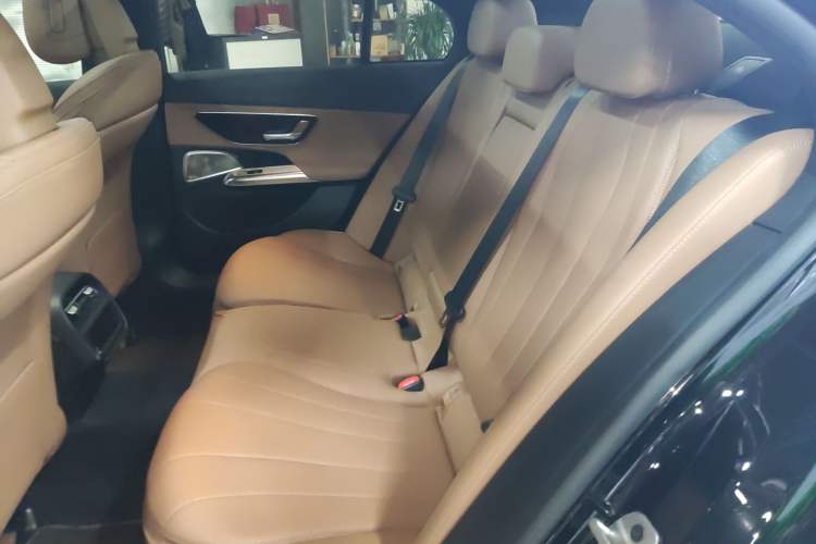 Used Mercedes-Benz E-Class 2024 E 300 Luxury Sport Edition Left Rear Seat