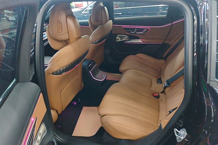 Used Mercedes-Benz E-Class 2024 E 300 L Luxury Model Left Rear Seat