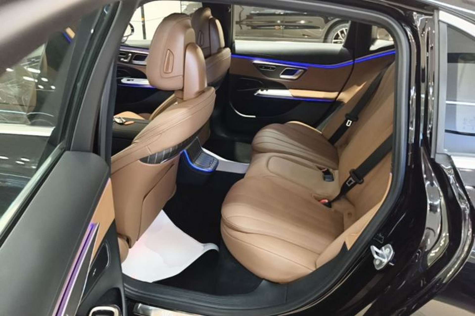 Used Mercedes-Benz E-Class 2024 E 300 L Stylish Model Left Rear Seat