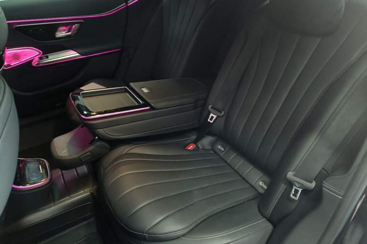 Used Mercedes-Benz E-Class 2024 E 260 L Left Rear Seat