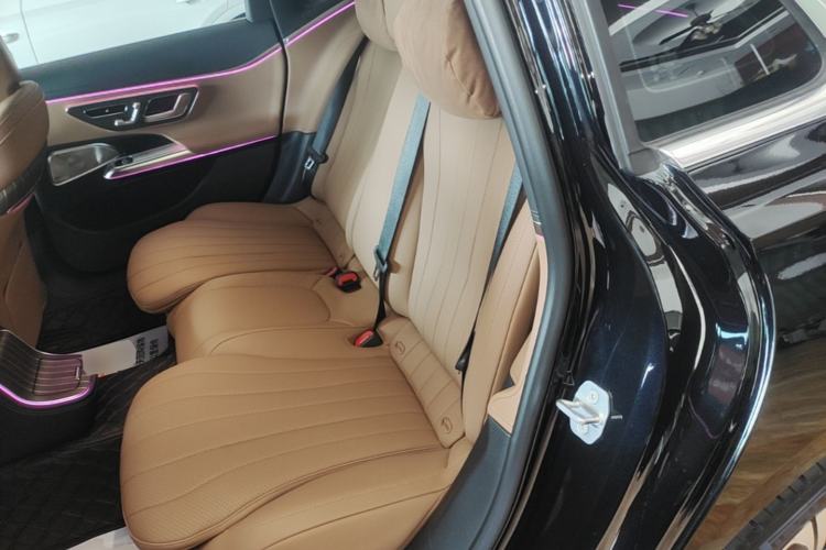 Used Mercedes-Benz E-Class 2024 E 300 L Luxury Model Left Rear Seat