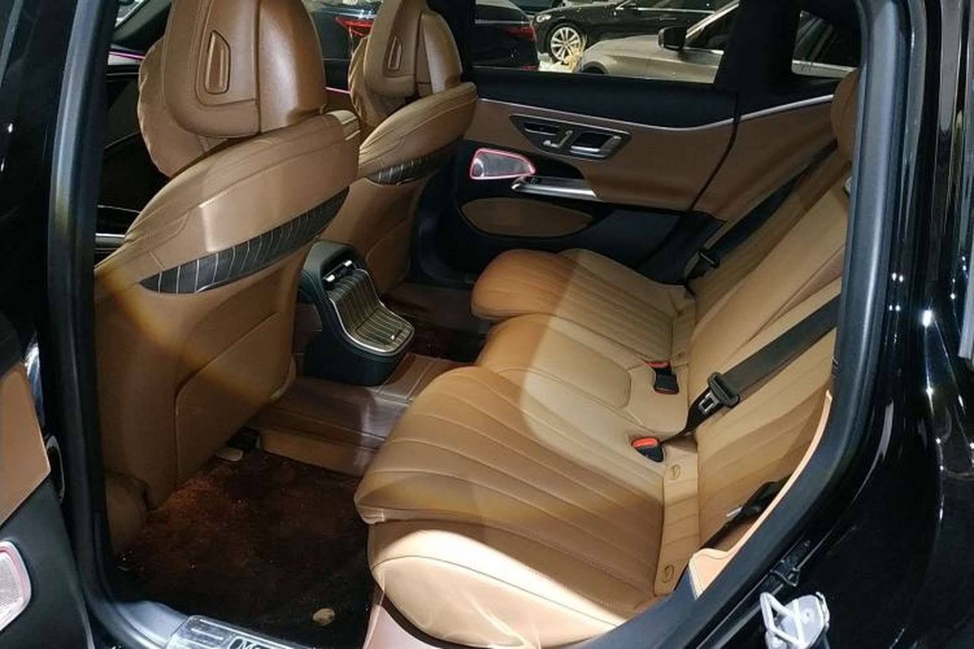 Used Mercedes-Benz E-Class 2024 E 300 L Luxury Model Left Rear Seat