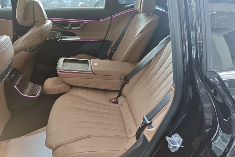 Used Mercedes-Benz E-Class 2024 E 300 L Luxury Model Left Rear Seat