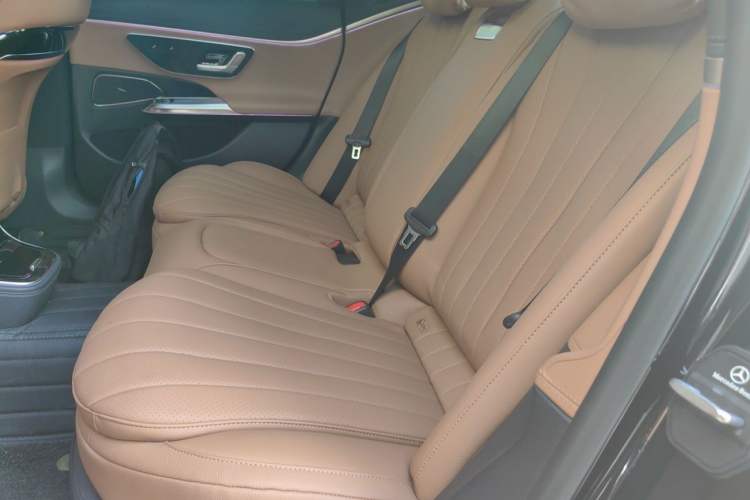 Used Mercedes-Benz E-Class 2024 Facelift E 260 L Left Rear Seat