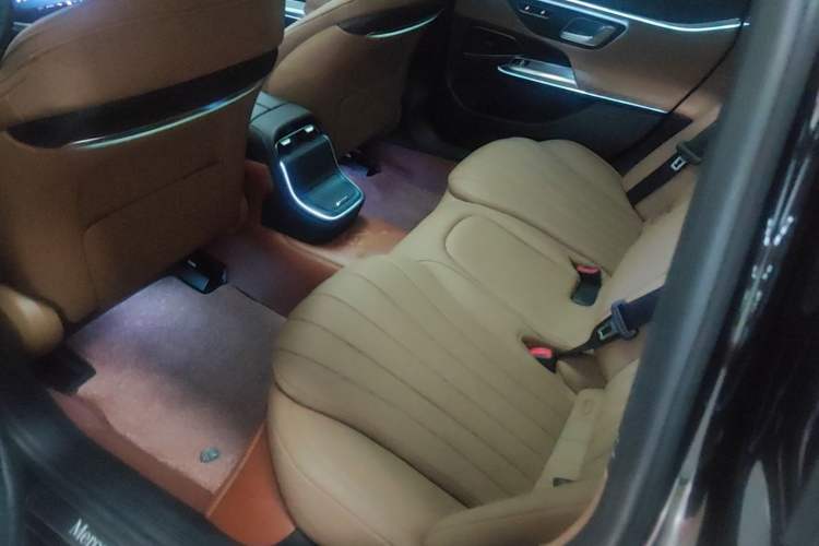 Used Mercedes-Benz E-Class 2024 E 300 L Stylish Model Left Rear Seat