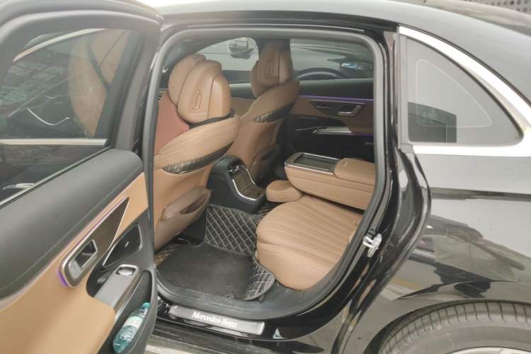 Used Mercedes-Benz E-Class 2024 E 300 L Stylish Model Left Rear Seat