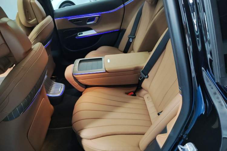 Used Mercedes-Benz E-Class 2024 Refresh E 300 L Stylish Edition Left Rear Seat