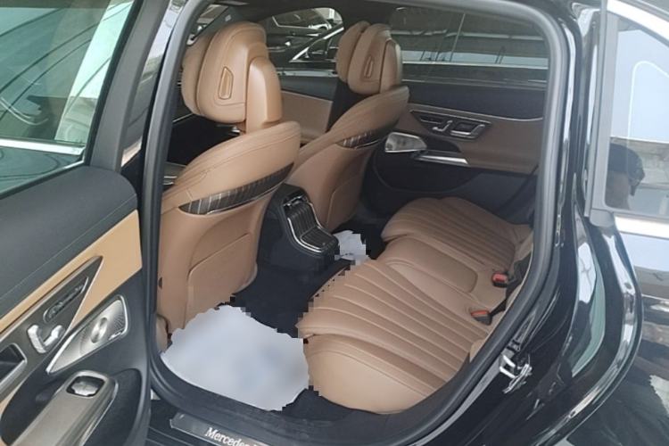 Used Mercedes-Benz E-Class 2024 E 300 L Luxury Model Left Rear Seat