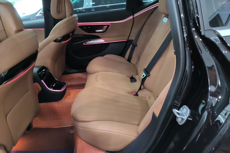 Used Mercedes-Benz E-Class 2024 E 260 L Left Rear Seat