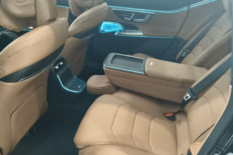 Used Mercedes-Benz E-Class 2024 E 300 L Luxury Sport Model Left Rear Seat