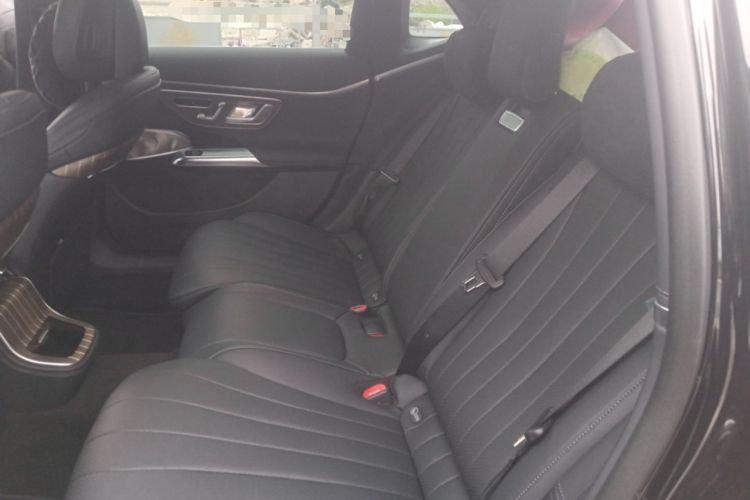 Used Mercedes-Benz E-Class 2024 E 300 L Luxury Model Left Rear Seat