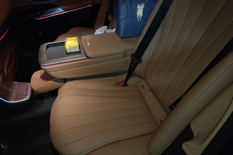 Used Mercedes-Benz E-Class 2024 Refresh E 300 L Stylish Edition Left Rear Seat