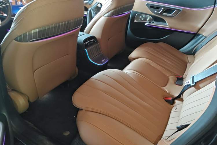 Used Mercedes-Benz E-Class 2024 E 300 L Luxury Model Left Rear Seat