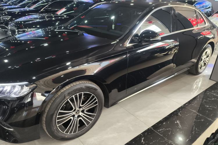 Used Mercedes-Benz E-Class 2024 E 260 L Left Side