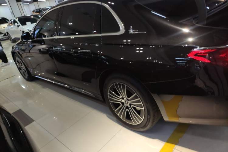 Used Mercedes-Benz E-Class 2024 E 260 L Left Side