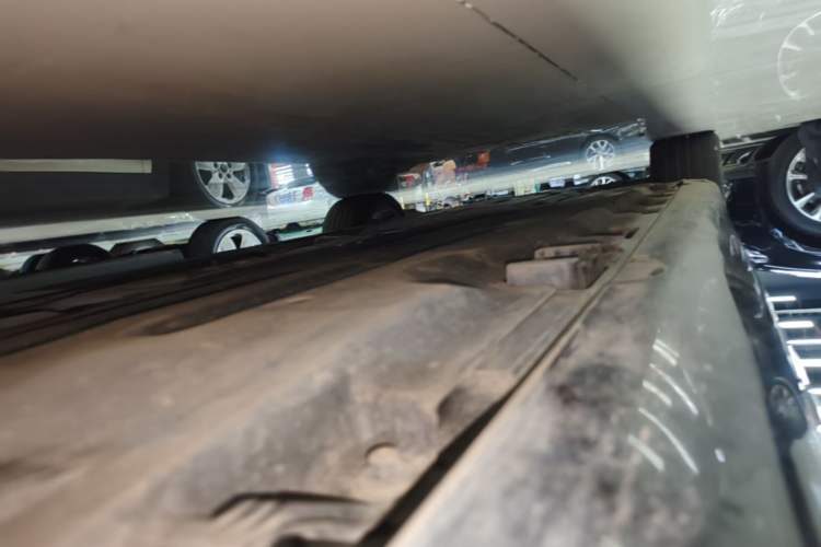 Used Mercedes-Benz E-Class 2024 Refresh E 300 L Stylish Edition Left Side Sill