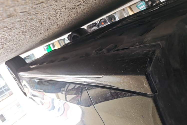Used Mercedes-Benz E-Class 2024 E 300 L Stylish Model Left Side Sill
