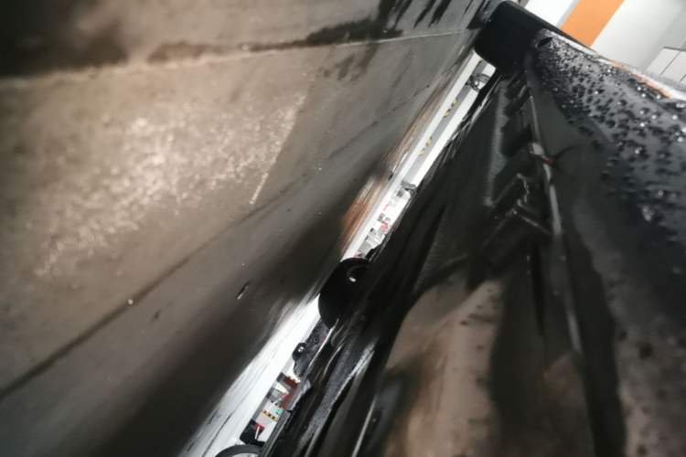 Used Mercedes-Benz E-Class 2024 E 300 L Luxury Model Left Side Sill
