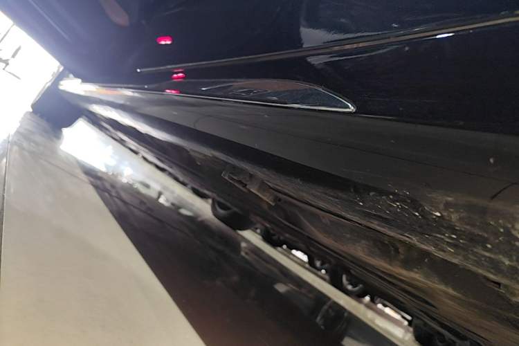 Used Mercedes-Benz E-Class 2024 E 300 L Stylish Model Left Side Sill