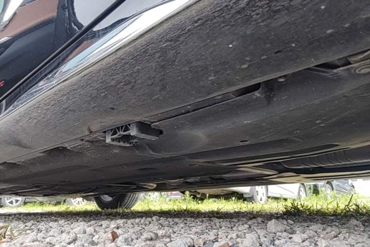 Used Mercedes-Benz E-Class 2024 E 260 L Left Side Sill