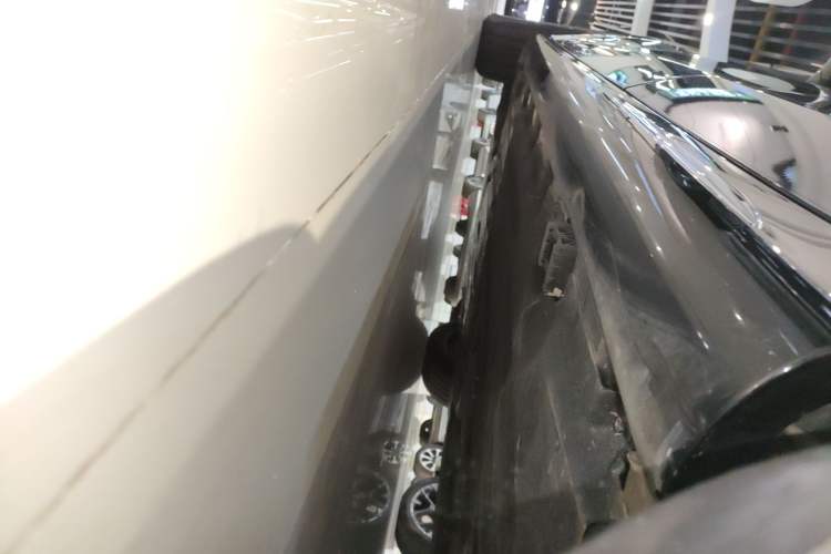 Used Mercedes-Benz E-Class 2024 E 260 L Left Side Sill