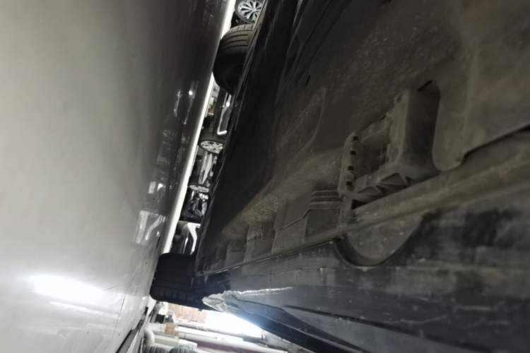 Used Mercedes-Benz E-Class 2024 Facelift E 300 L Fashion Sport Edition Left Side Sill