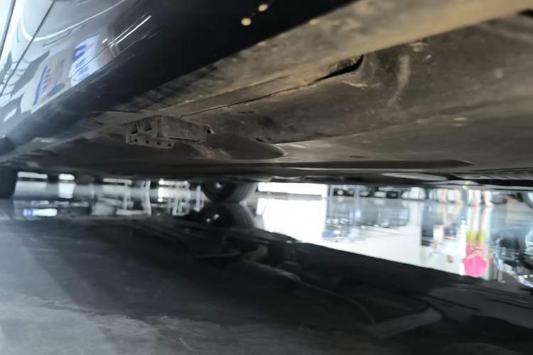 Used Mercedes-Benz E-Class 2024 Refresh E 300 L Stylish Edition Left Side Sill