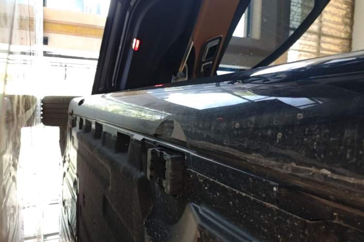 Used Mercedes-Benz E-Class 2024 Facelift E 300 L Luxury Edition Left Side Sill