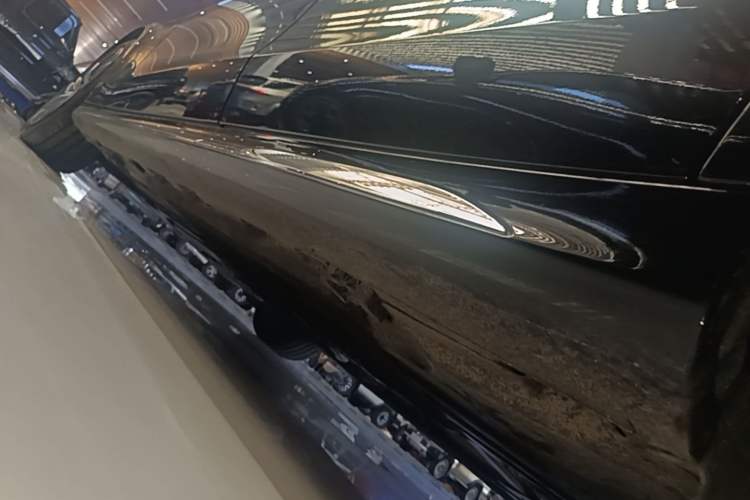 Used Mercedes-Benz E-Class 2024 Refresh E 300 L Stylish Edition Left Side Sill