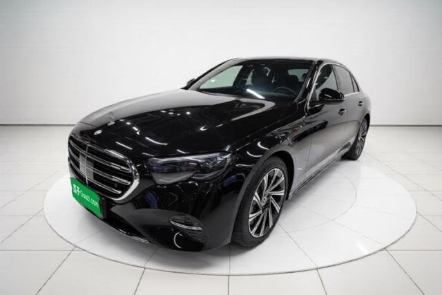 Używany Mercedes-Benz E-Class 2024 Facelift E 300 L Luxury Edition