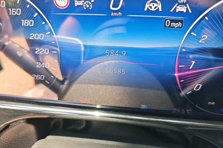 Used Mercedes-Benz E-Class 2024 Facelift E 300 L Luxury Edition Odometer Close Up