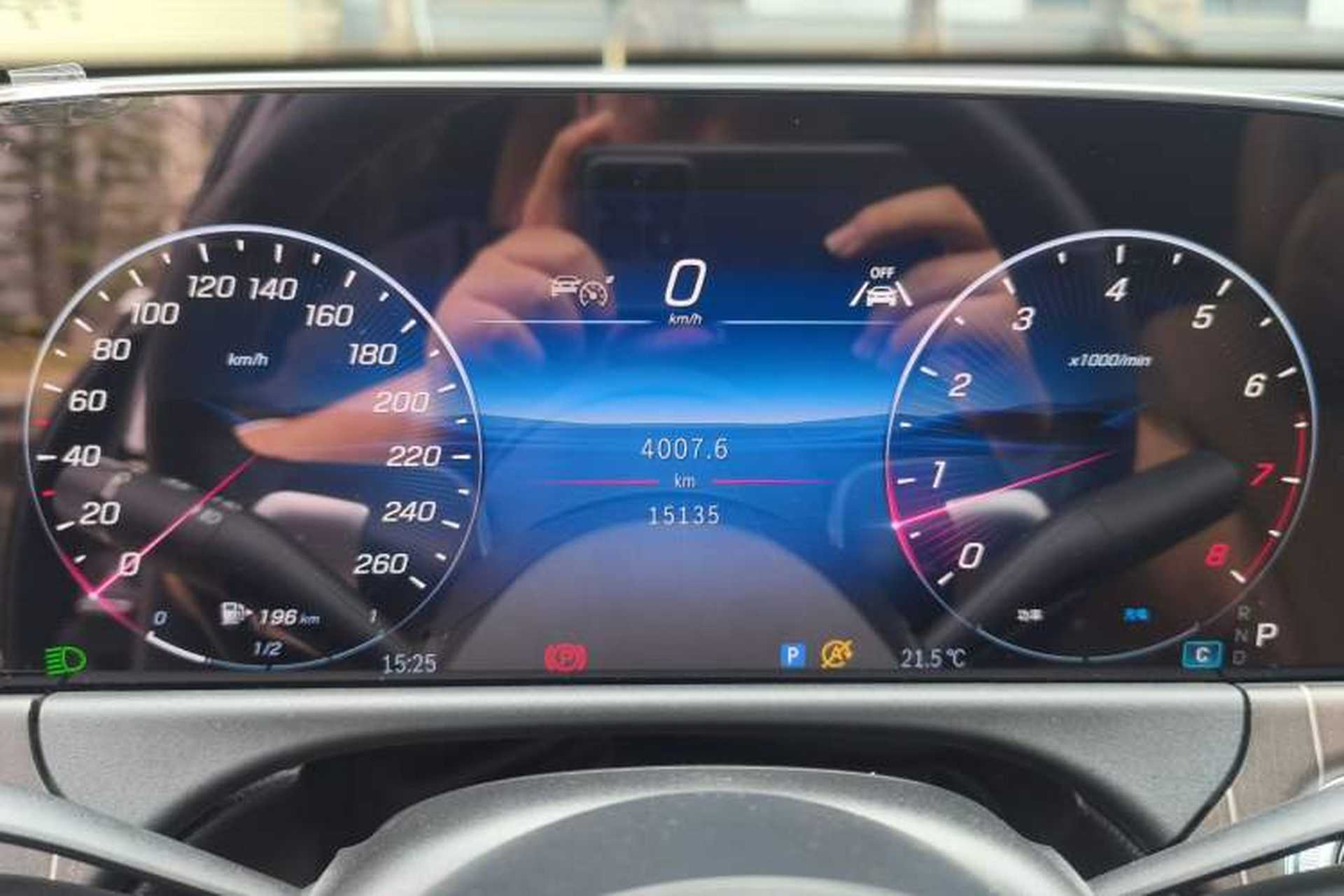 Used Mercedes-Benz E-Class 2024 Refresh E 300 L Stylish Edition Odometer Close Up
