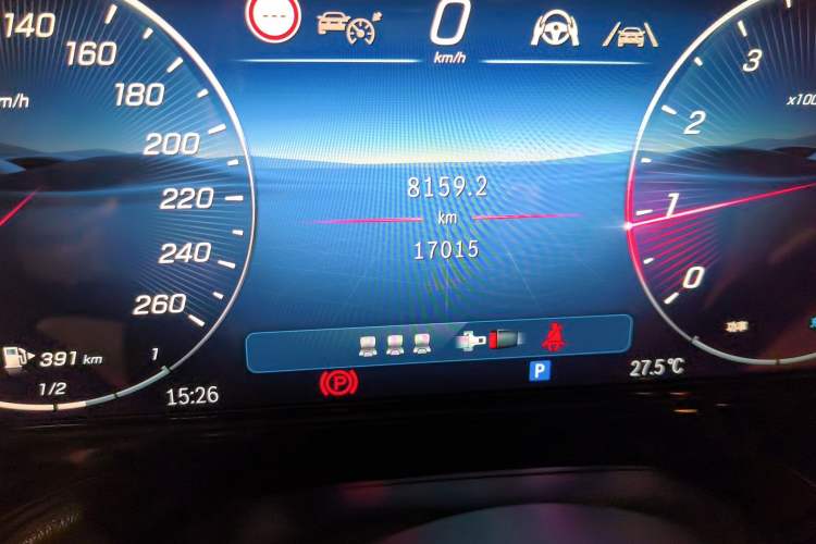 Used Mercedes-Benz E-Class 2024 E 300 L Luxury Model Odometer Close Up
