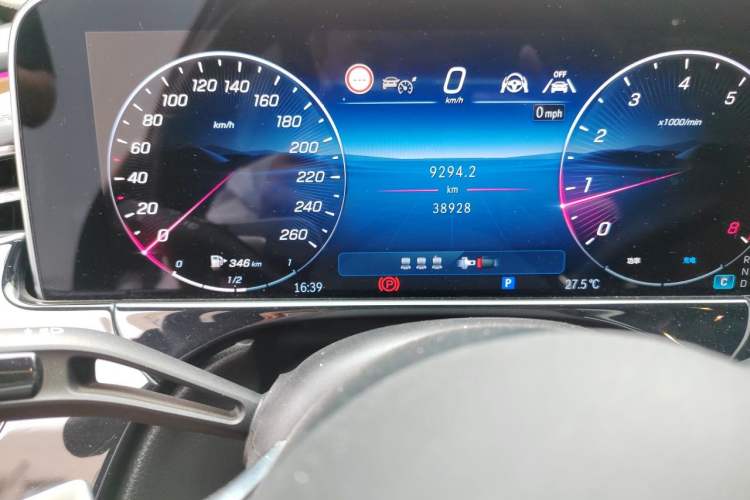 Used Mercedes-Benz E-Class 2024 E 300 L Luxury Model Odometer Close Up