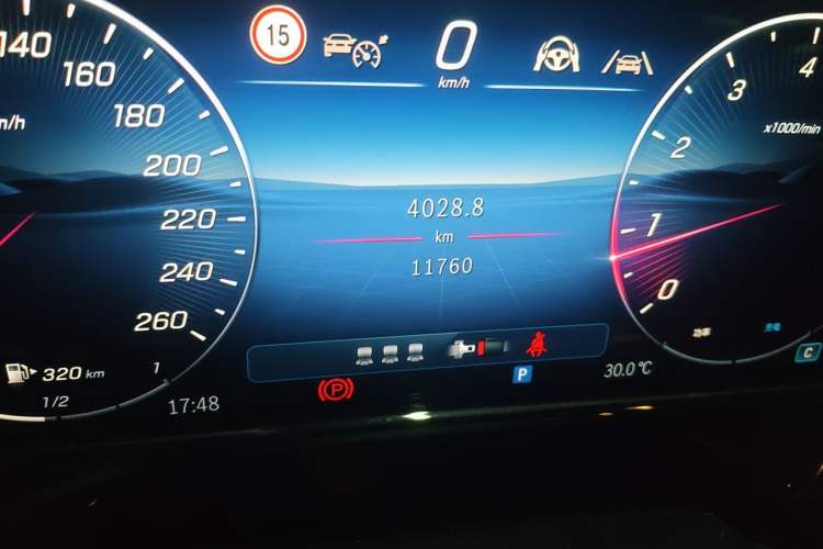 Used Mercedes-Benz E-Class 2024 Revised E 300 L Luxury Sports Edition Odometer Close Up