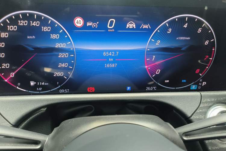 Used Mercedes-Benz E-Class 2024 Facelift E 300 L Fashion Sport Edition Odometer Close Up