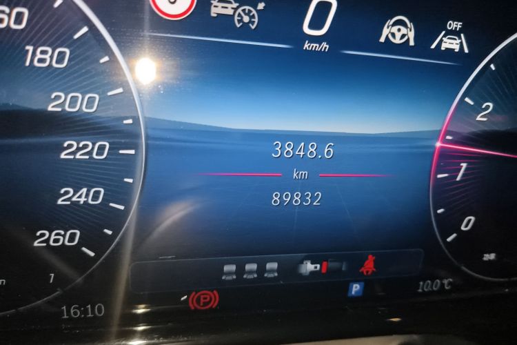 Used Mercedes-Benz E-Class 2024 E 300 L Luxury Model Odometer Close Up