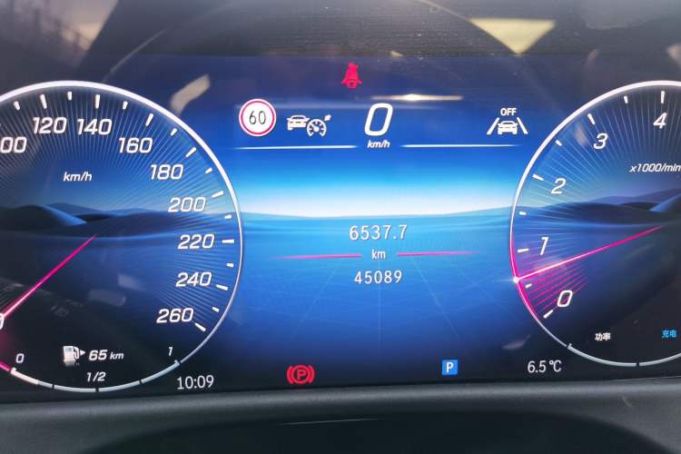 Used Mercedes-Benz E-Class 2024 Facelift E 300 L Fashion Sport Edition Odometer Close Up