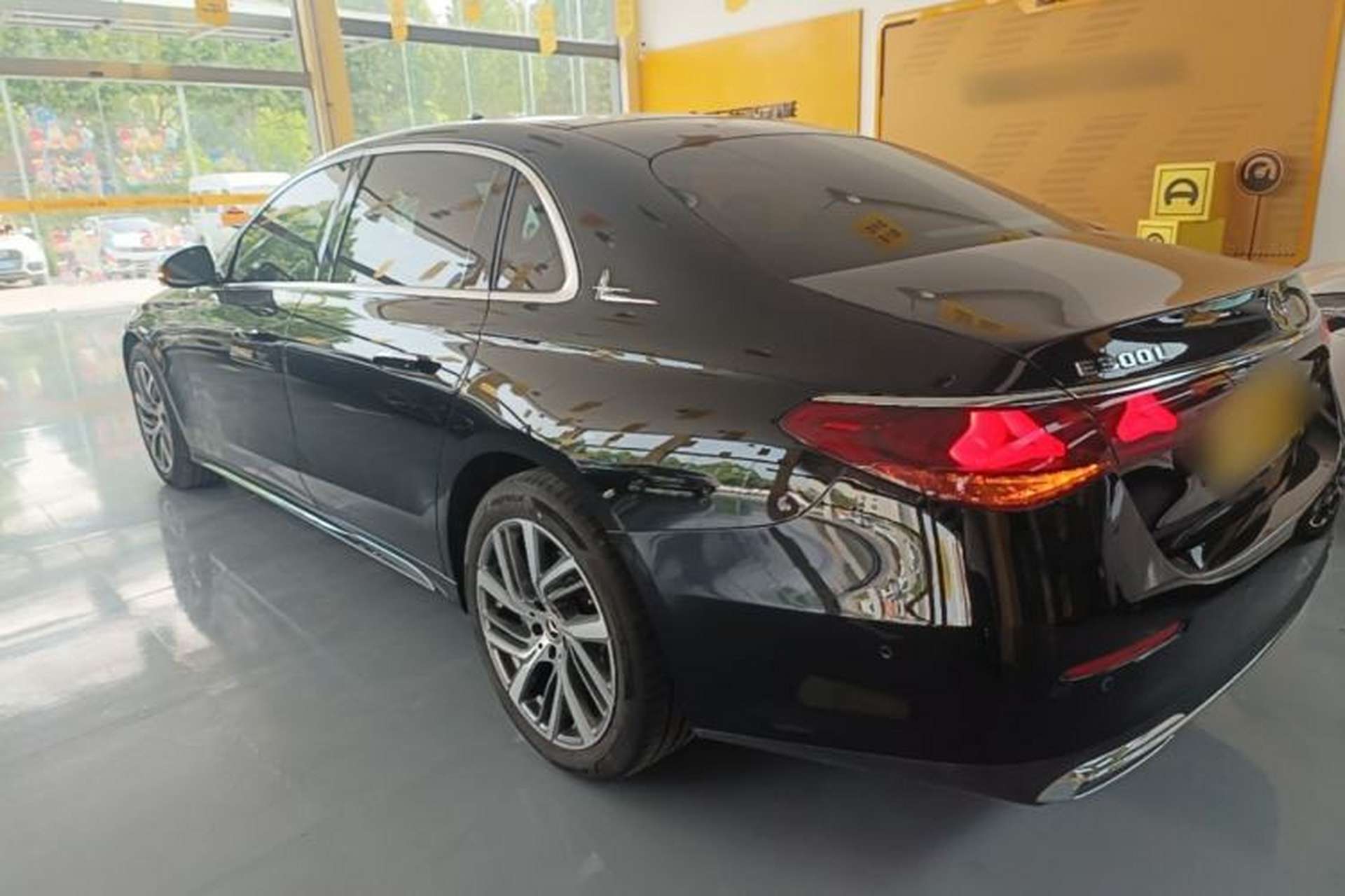 Used Mercedes-Benz E-Class 2024 Refresh E 300 L Stylish Edition Rear Left 45 Deg