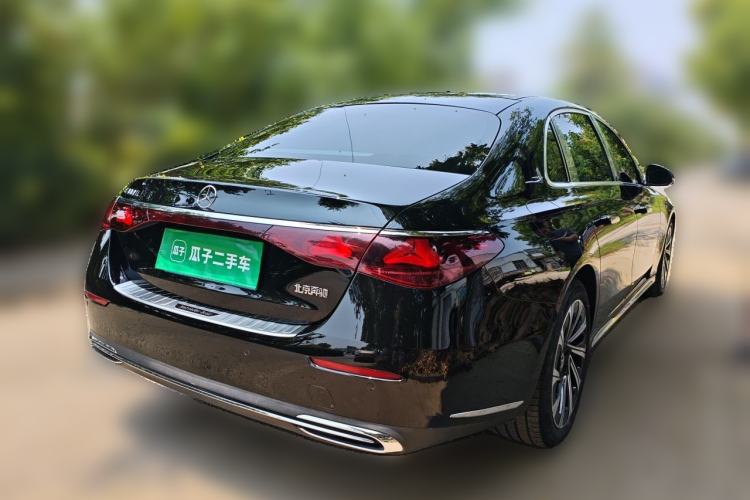 Used Mercedes-Benz E-Class 2024 Facelift E 300 L Luxury Edition Rear Right 45 Deg