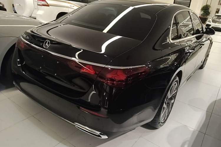 Used Mercedes-Benz E-Class 2024 Refresh E 300 L Stylish Edition Rear Right 45 Deg