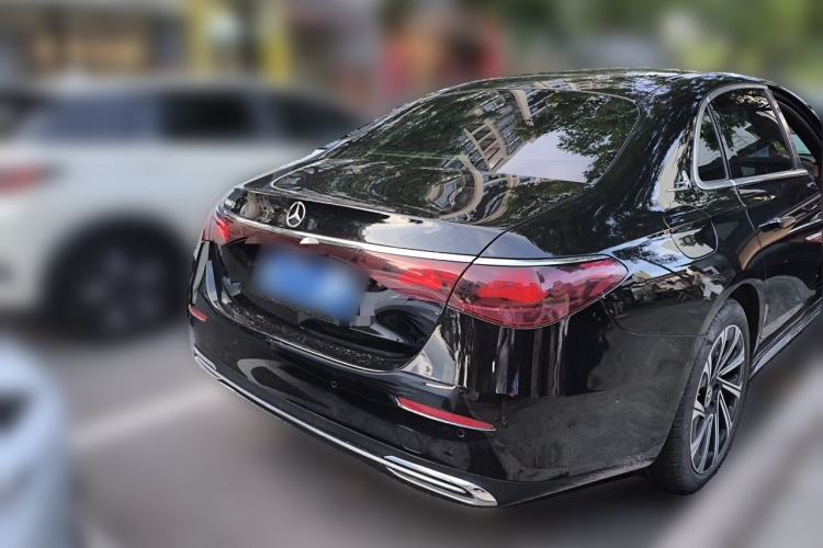 Used Mercedes-Benz E-Class 2024 Facelift E 300 L Luxury Edition Rear Right 45 Deg